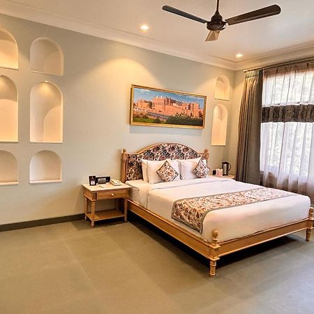 Ratnawali - A Vegetarian Heritage Hotel Jaipur Eksteriør bilde