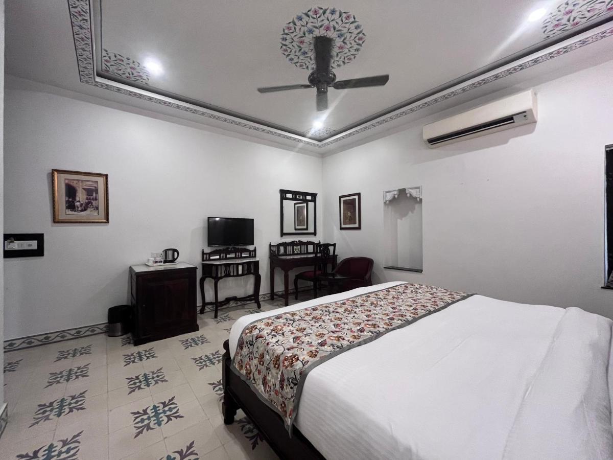 Ratnawali - A Vegetarian Heritage Hotel Jaipur Eksteriør bilde