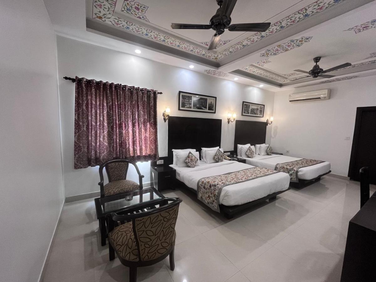 Ratnawali - A Vegetarian Heritage Hotel Jaipur Eksteriør bilde