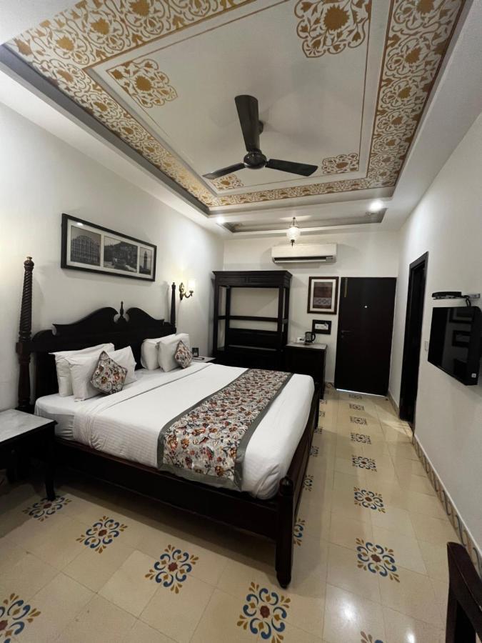 Ratnawali - A Vegetarian Heritage Hotel Jaipur Eksteriør bilde