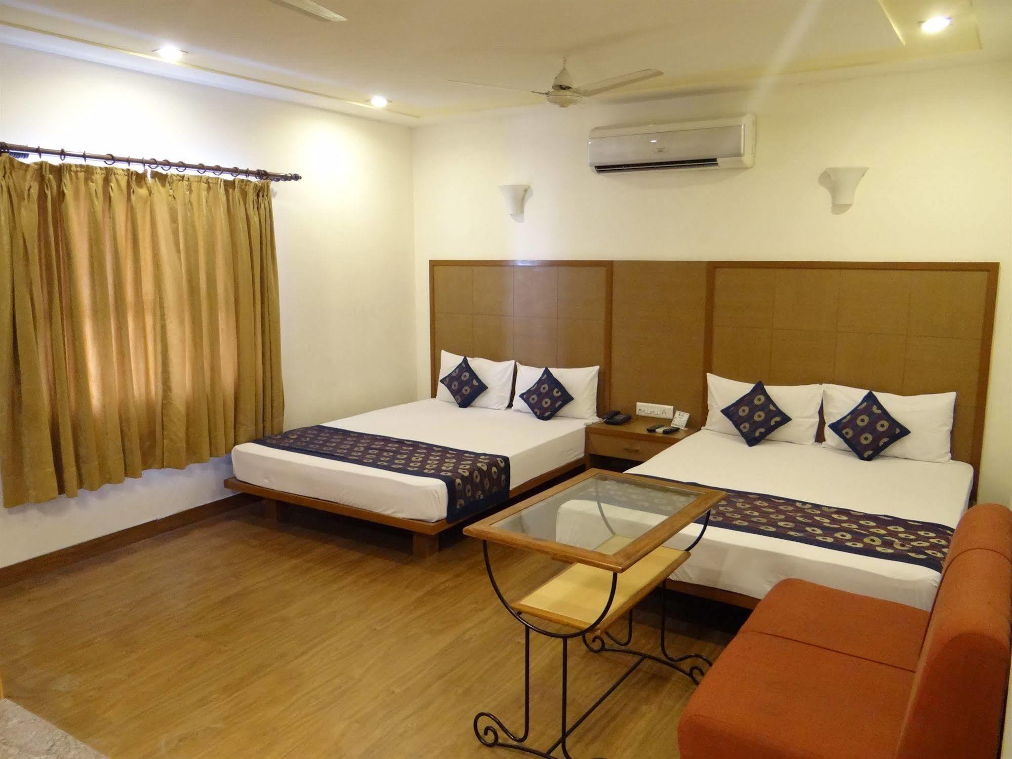 Ratnawali - A Vegetarian Heritage Hotel Jaipur Eksteriør bilde