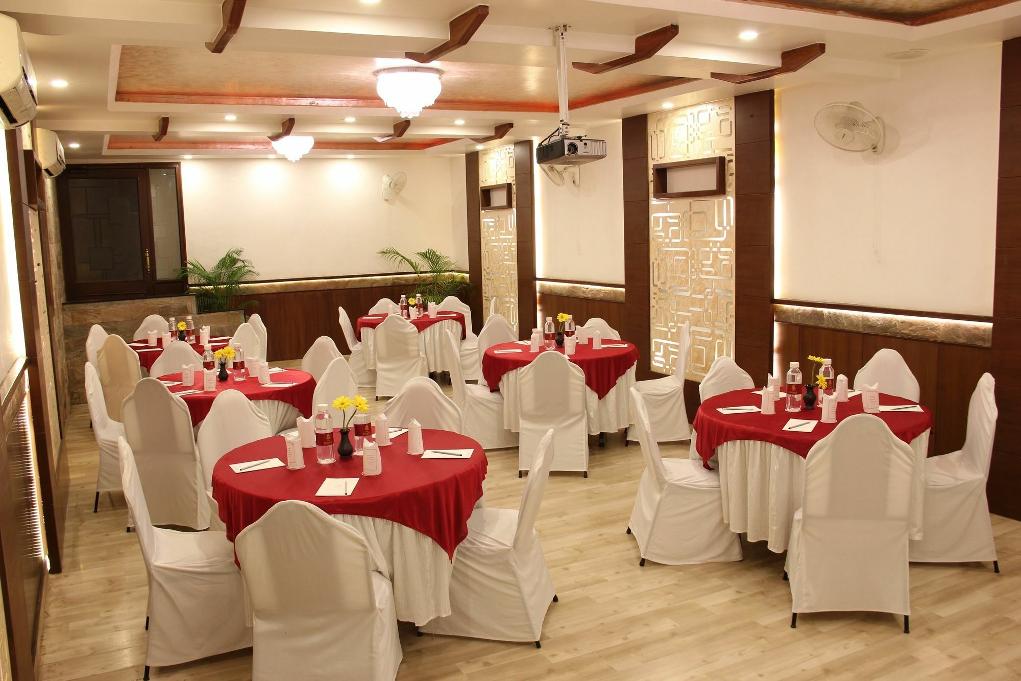 Ratnawali - A Vegetarian Heritage Hotel Jaipur Eksteriør bilde